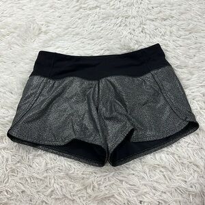 Lululemon Run Times Short II 4" Luminosity Foil Print Black Silver / Black